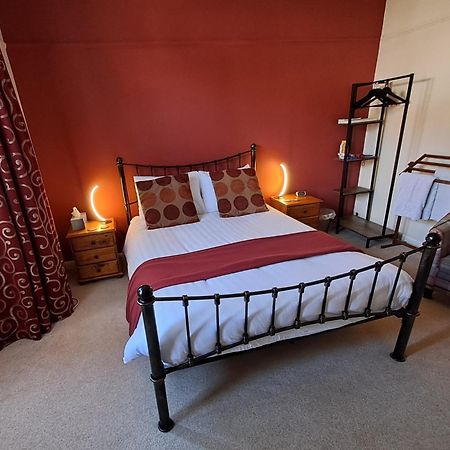 Appartement Quiet Comfortable Patcham Studio Free Parking Hallway Shared With Host à Hove Extérieur photo
